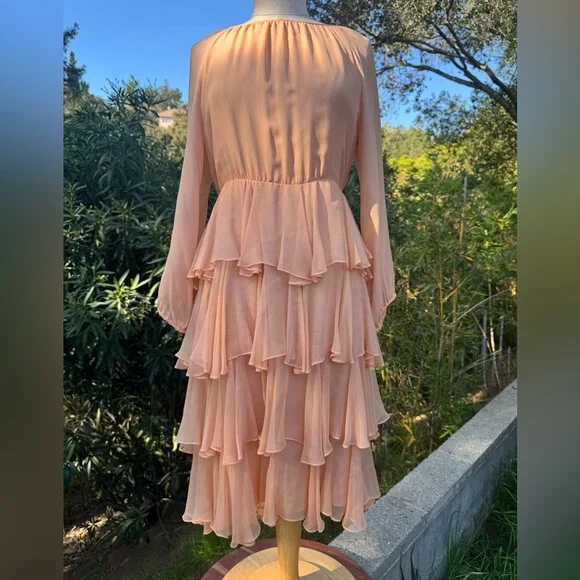 Vintage 1970s Oscar de la Renta apricot silk ruffle dress - Picture 9 of 10